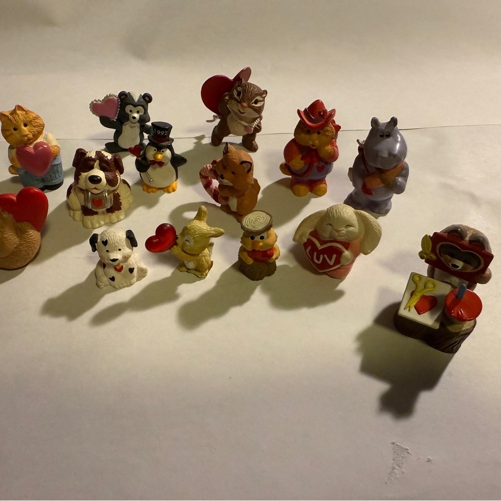 Assorted Hallmark Valentine Merry Miniatures 15 Pieces Various Years